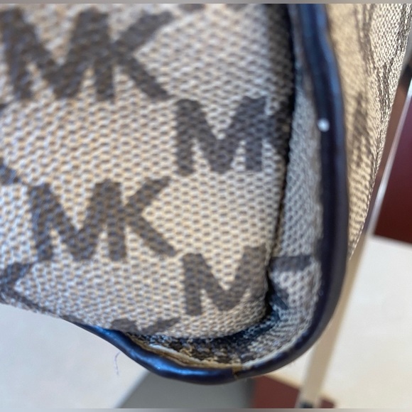 MICHAEL KORS Signature Saffiano Leather Satchel, GUC - Picture 5 of 16